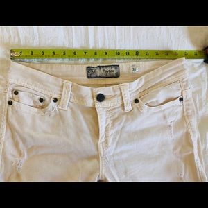 Buckle BKE Payton Cream Skinny Jeans